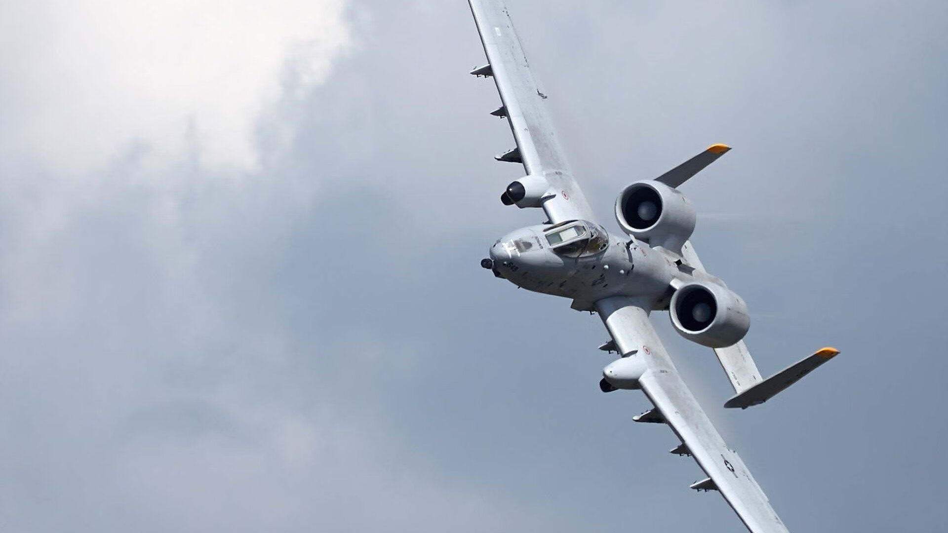 AYX官网-水上橡皮艇漂流赛，惊险刺激欢乐无限，橡皮艇在水里如何固定