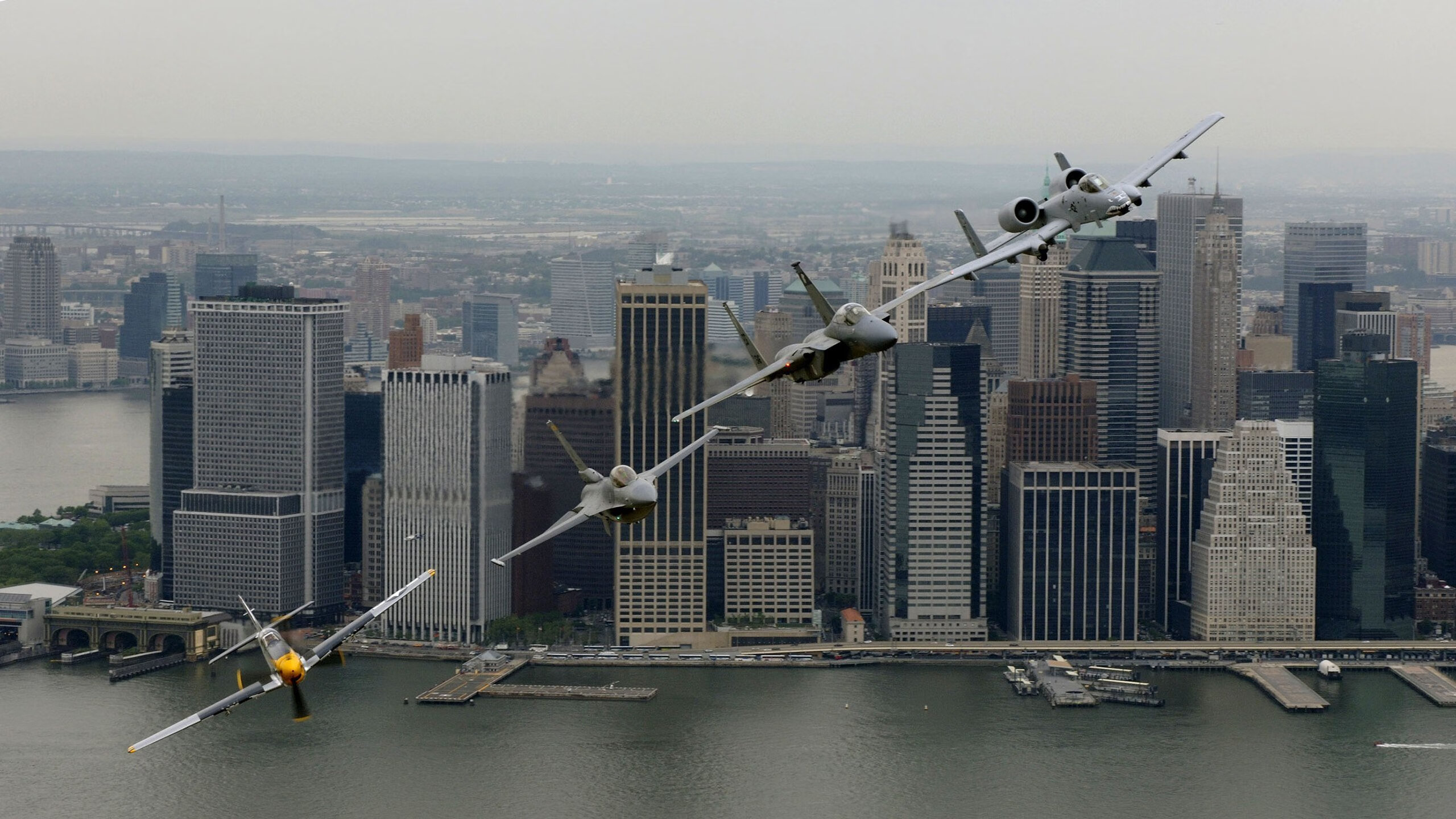 爱游戏体育-公牛完封勇士，抢七大战中德罗赞三分雨不断，公牛战绩