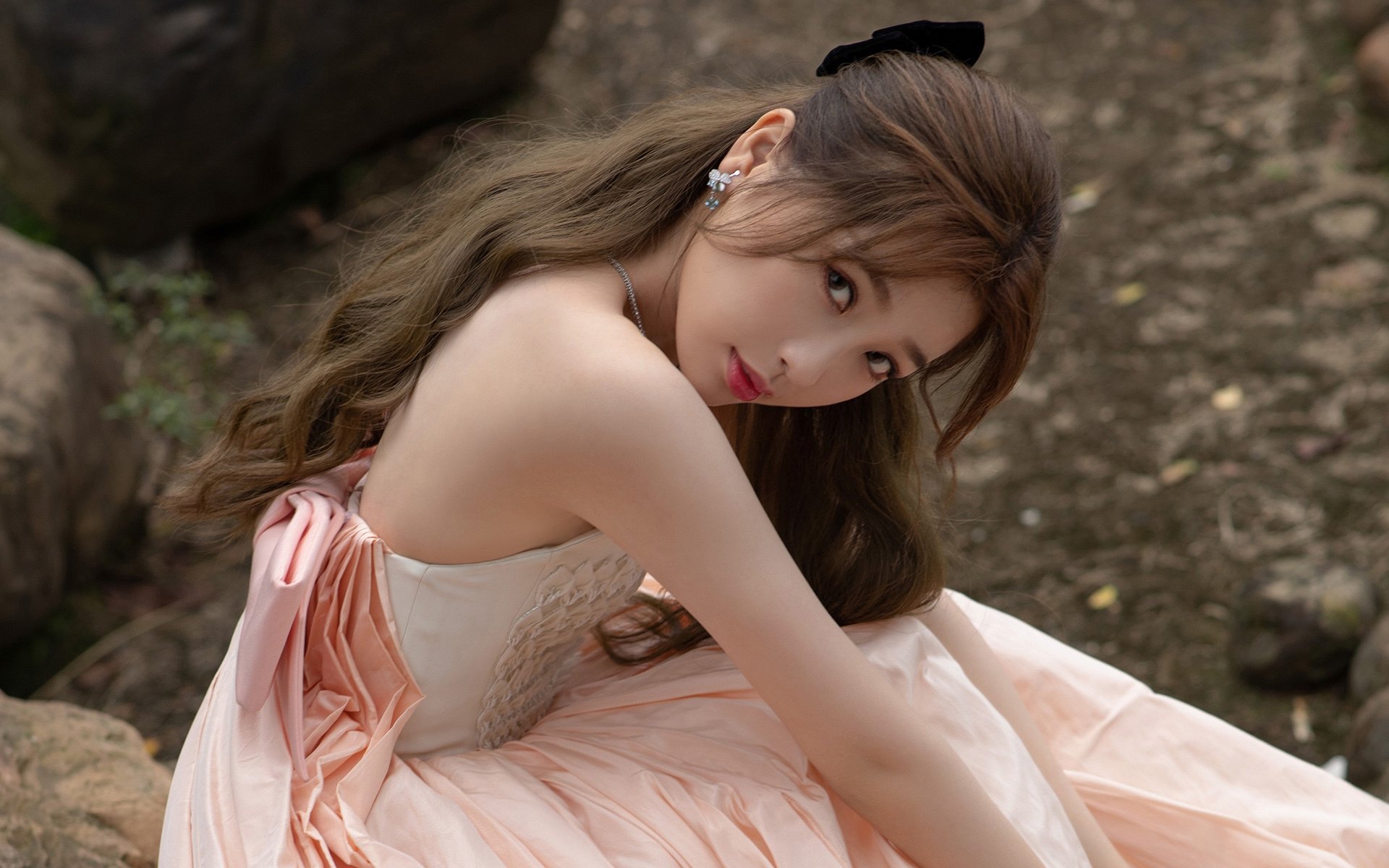 爱游戏体育APP下载-杨瀚森获得国内外媒体的高度评价，杨瀚森身高