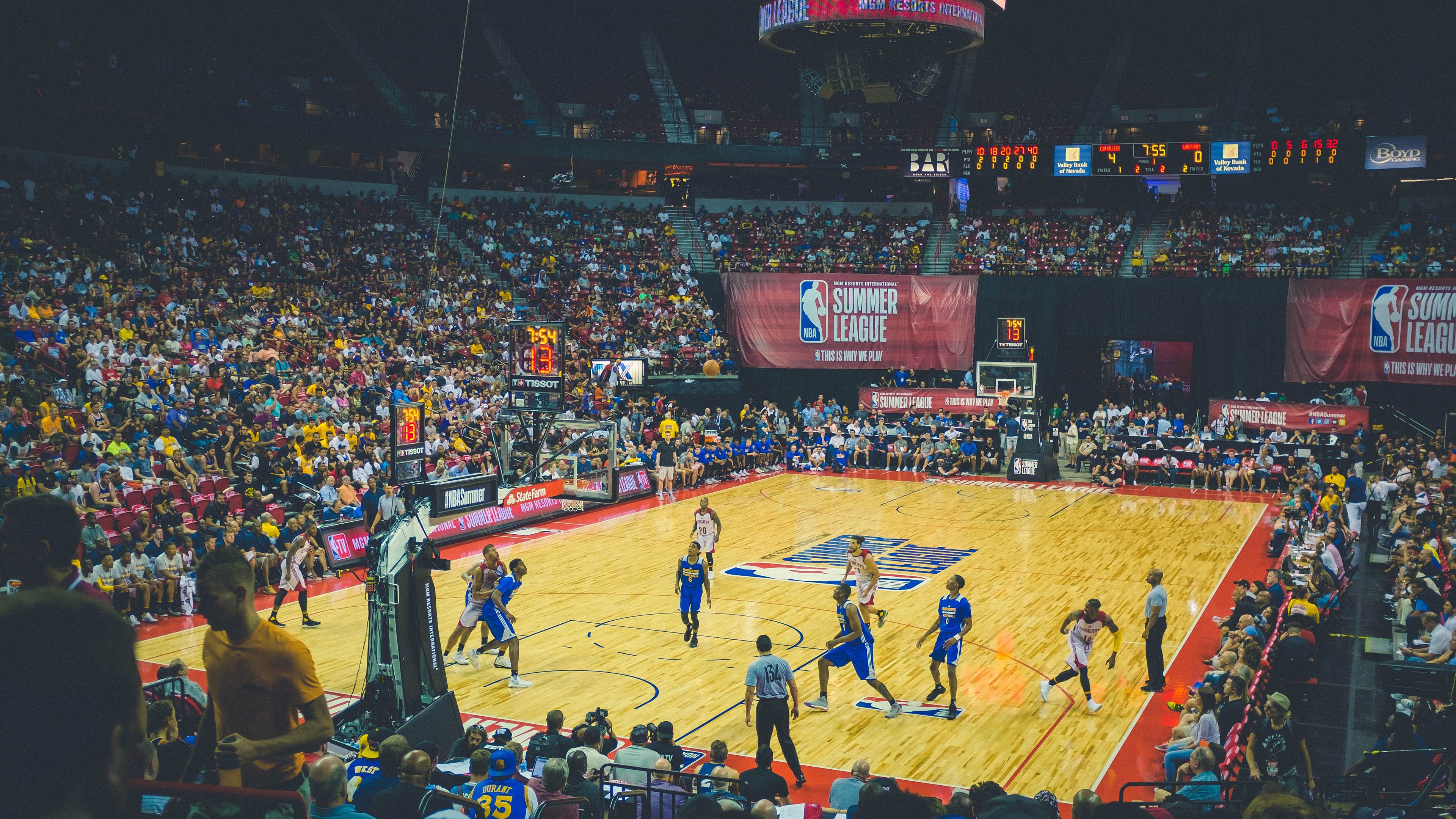 MVP宝座：王强三分绝杀让他当之无愧！，王强霸座